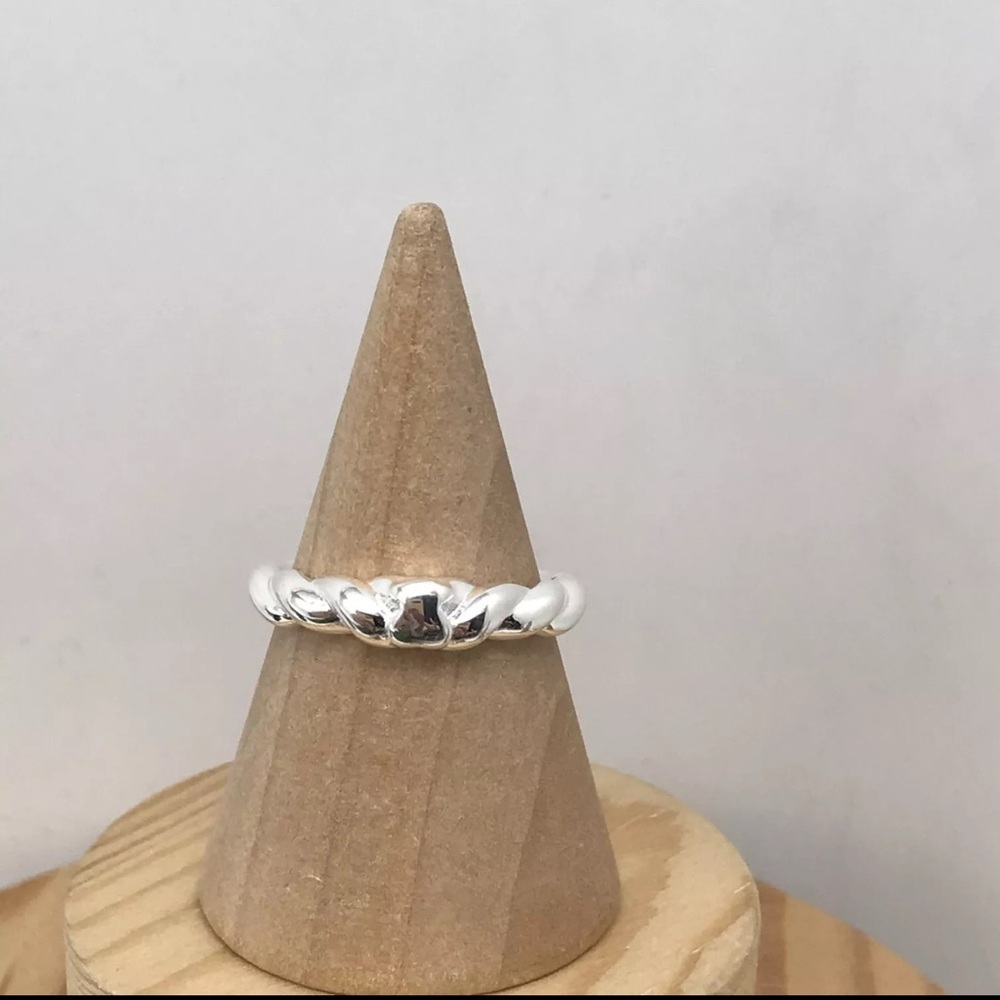 Elegant Silver Chain Ring 6.5